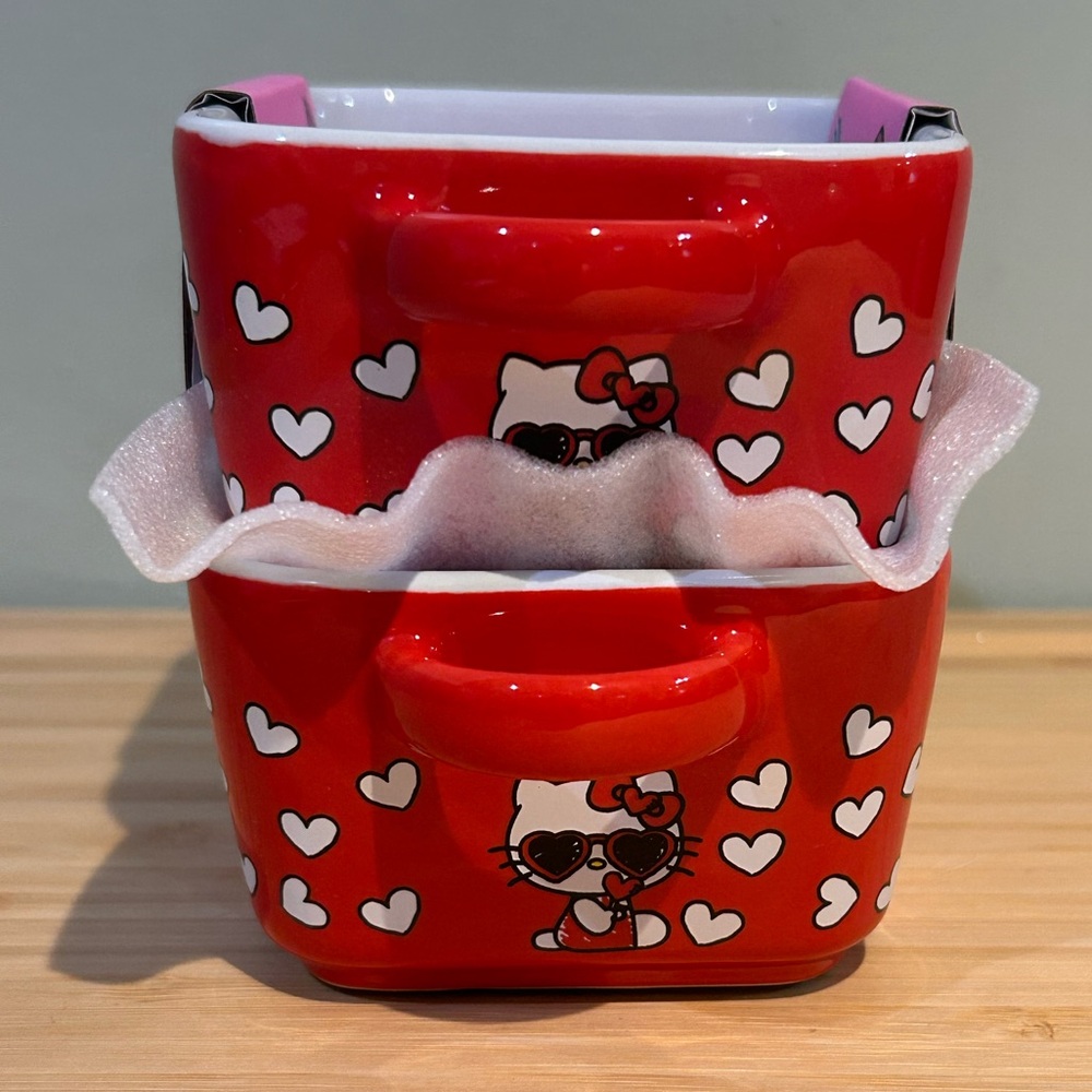 HELLO KITTY Hearts & Sunglasses  Mini Ceramic Loaf Pan Set Of 2 Made By Sanrio - Picture 5 of 8